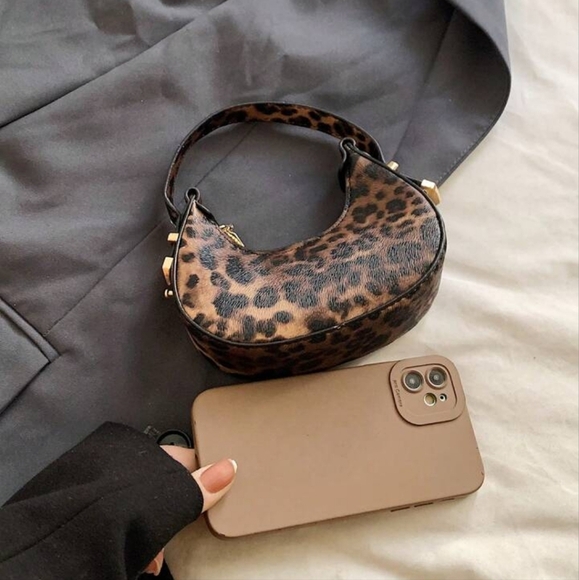 Mini Cute Leopard Print Shoulder Bag For Women, Fashionable & High-Quality Half - Picture 6 of 6